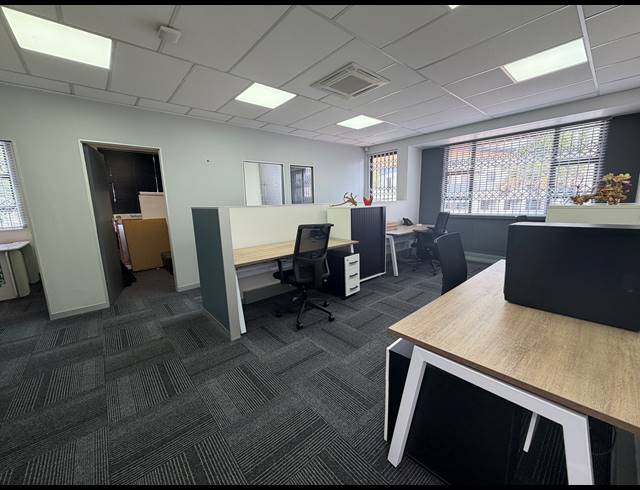 86.40M² OFFICE TO LET IN WOODMEAD